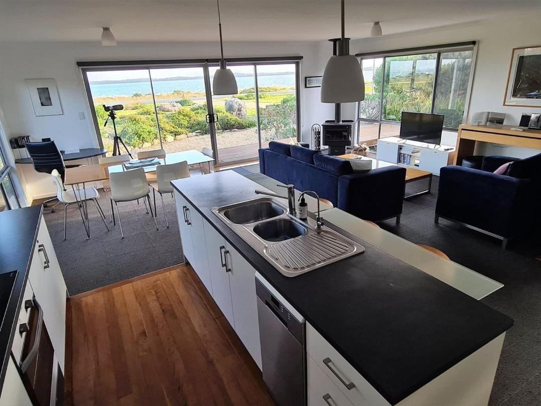 Coorong Waterfront Retreat Villa Meningie Eksteriør billede