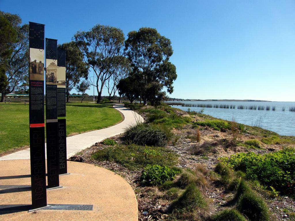 Coorong Waterfront Retreat Villa Meningie Eksteriør billede