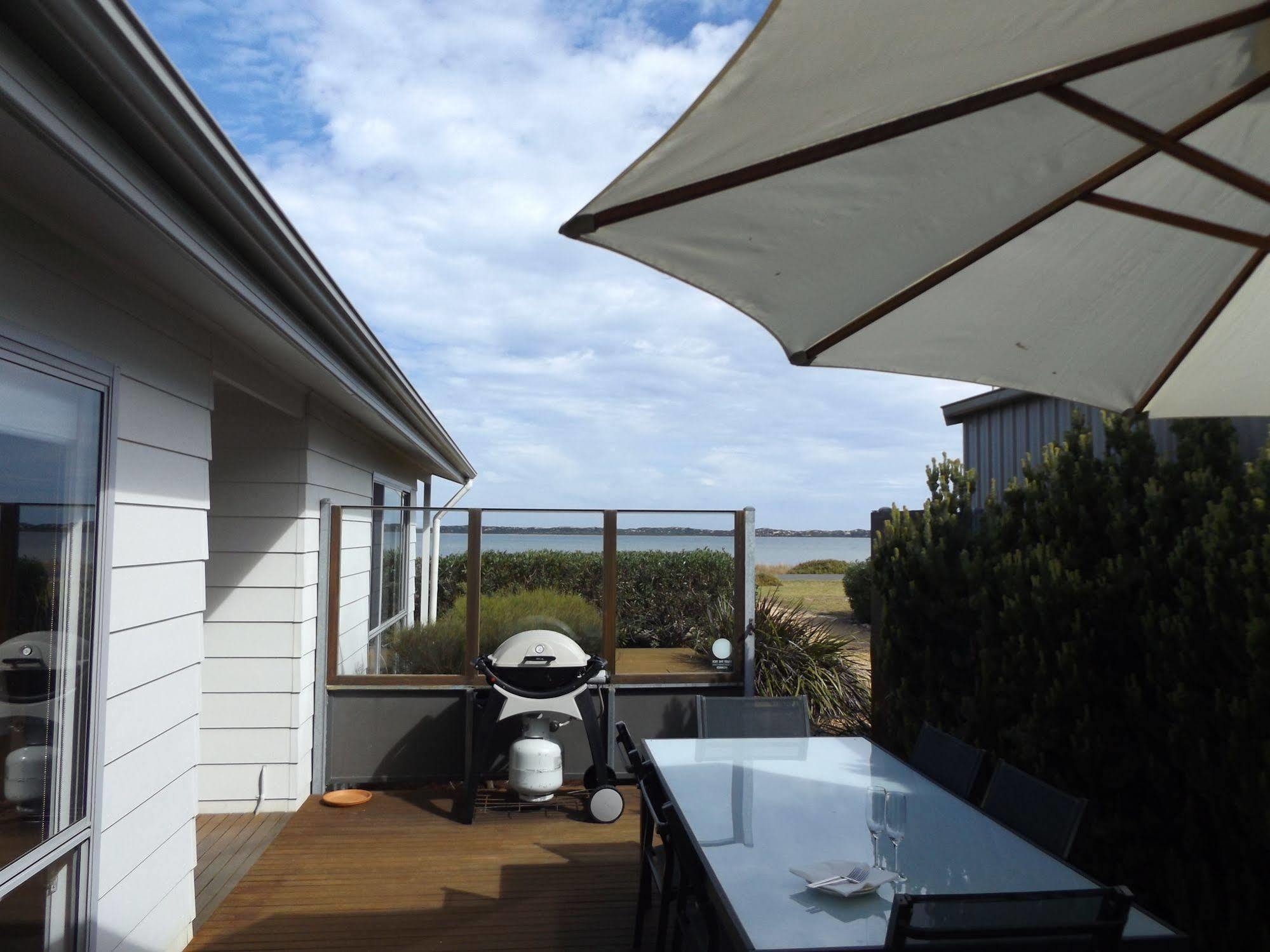 Coorong Waterfront Retreat Villa Meningie Eksteriør billede