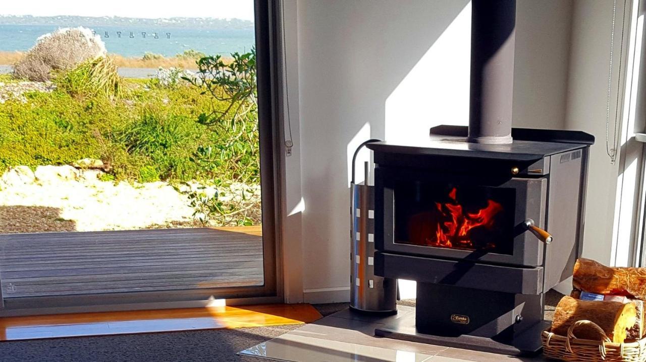 Coorong Waterfront Retreat Villa Meningie Eksteriør billede
